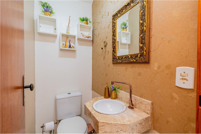 Imagem Casa com 2 Quartos à Venda, em Hípica - Porto Alegre Imagem Casa com 2 Quartos à Venda, em Hípica - Porto Alegre