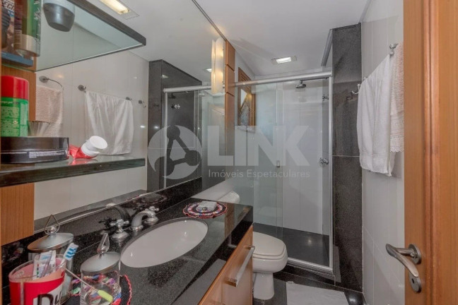 Imagem Apartamento com 3 Quartos à Venda, 201 m² em Moinhos De Vento - Porto Alegre