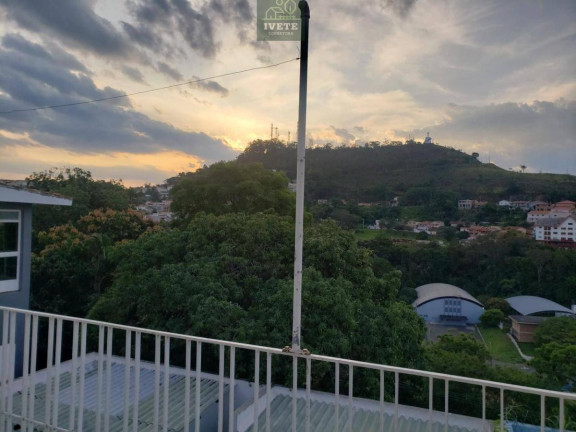 Imagem Casa com 3 Quartos à Venda, 199 m² em Centro - águas De Lindóia