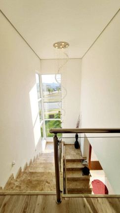 Imagem Casa com 5 Quartos à Venda, em Granja Viana - Carapicuíba Imagem Casa com 5 Quartos à Venda, em Granja Viana - Carapicuíba