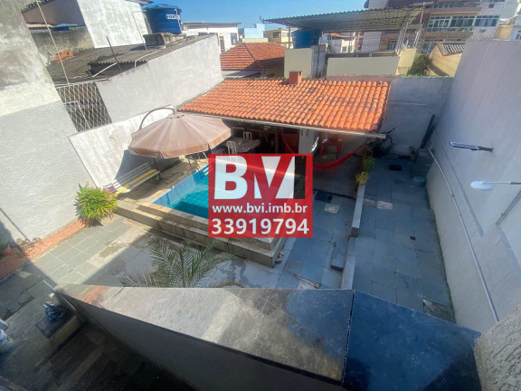 Imagem Casa com 4 Quartos à Venda, 225 m² em Penha Circular - Rio De Janeiro Imagem Casa com 4 Quartos à Venda, 225 m² em Penha Circular - Rio De Janeiro