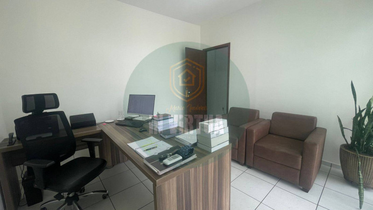Sala Comercial à Venda, 32 m² em Porto - Cuiabá
