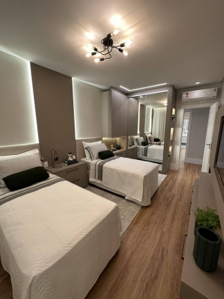 Imagem Casa de Condomínio com 5 Quartos à Venda, 454 m² em Centro - Capão Da Canoa