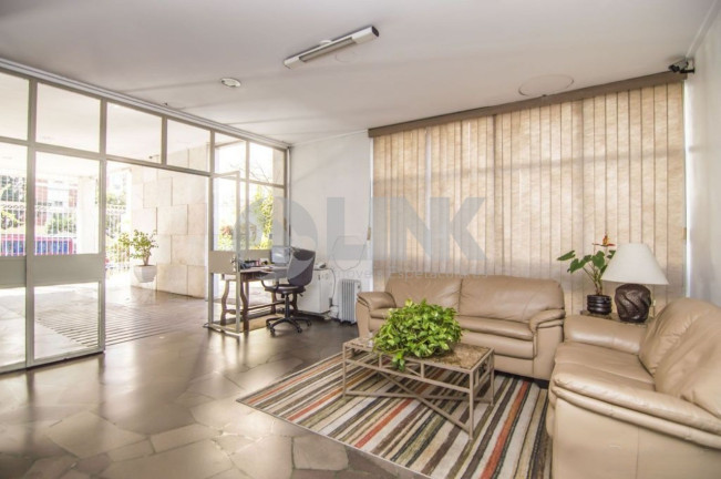 Imagem Apartamento com 3 Quartos à Venda, 120 m² em Moinhos De Vento - Porto Alegre