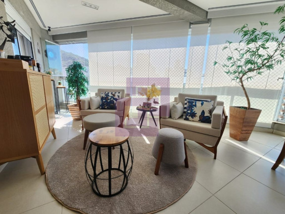 Apartamento com 3 Quartos à Venda, 135 m² em Pitangueiras - Guarujá
