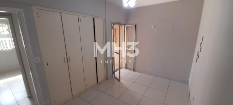 Imagem Imóvel com 2 Quartos à Venda, 75 m² em Centro - Campinas Imagem Imóvel com 2 Quartos à Venda, 75 m² em Centro - Campinas