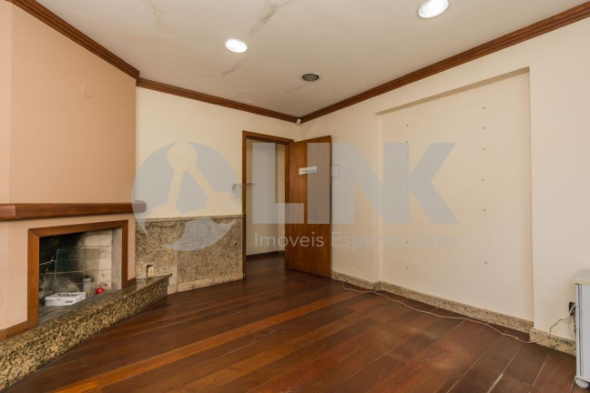 Imagem Sobrado com 5 Quartos à Venda, 365 m² em Petrópolis - Porto Alegre