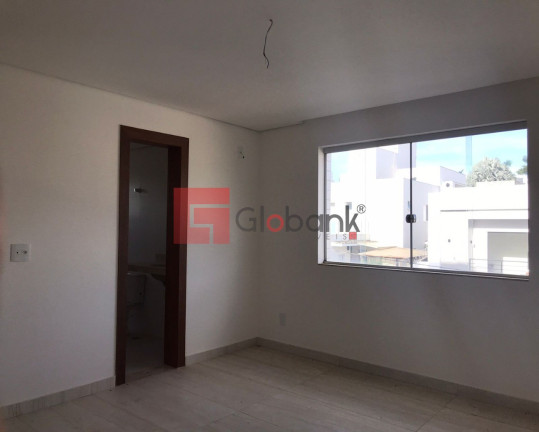 Imagem Imóvel com 3 Quartos à Venda, 140 m² em Ibituruna - Montes Claros