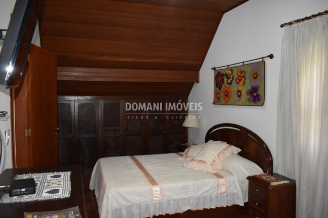 Imagem Casa com 4 Quartos à Venda, 300 m² em Região De Capivari - Campos Do Jordão Imagem Casa com 4 Quartos à Venda, 300 m² em Região De Capivari - Campos Do Jordão
