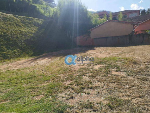 Terreno à Venda, 1.000 m² em Corrêas - Petrópolis