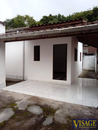 Casa à Venda,  em Caraguatatuba
