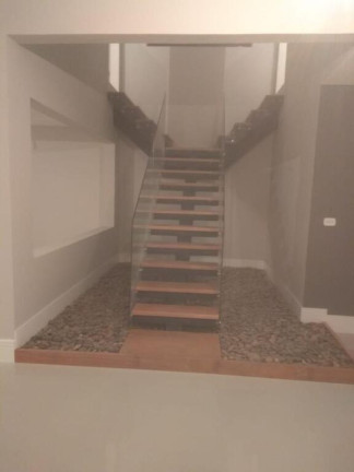 Imagem Sobrado com 3 Quartos à Venda, 250 m² em Jardim Helena - Igaratá