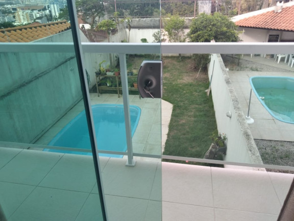 Imagem Casa com 4 Quartos à Venda, 181 m² em Trindade - Florianópolis