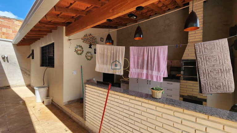 Imagem Casa com 3 Quartos à Venda, 152 m² em Jacutinga - Londrina