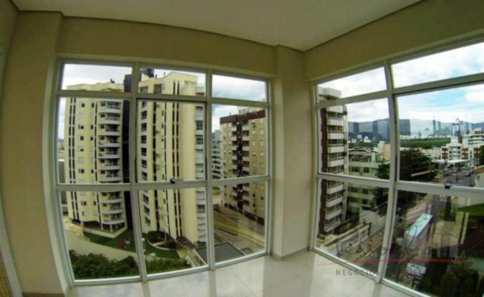 Apartamento com 3 Quartos à Venda, 239 m² em Agronômica - Florianópolis