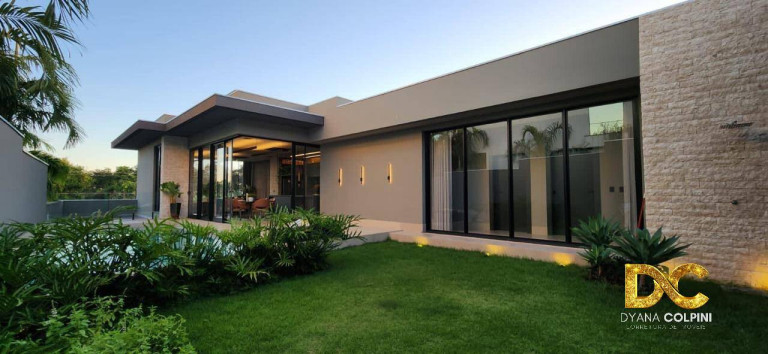 Imagem Casa de Condomínio com 4 Quartos à Venda, 370 m² em Ribeirão Do Lipa - Cuiabá