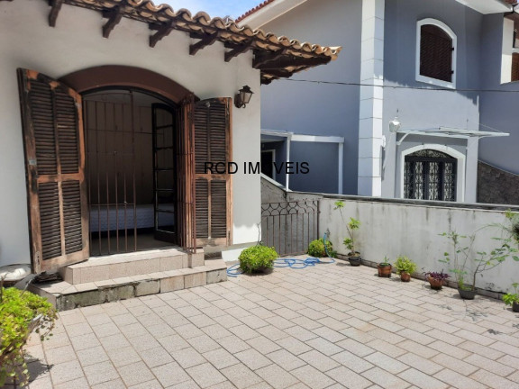 Imagem Sobrado com 3 Quartos à Venda, 226 m² em Jardim Peri Peri - São Paulo