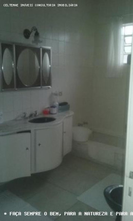 Imagem Casa com 3 Quartos à Venda, 300 m² em Centro - Taubaté Imagem Casa com 3 Quartos à Venda, 300 m² em Centro - Taubaté
