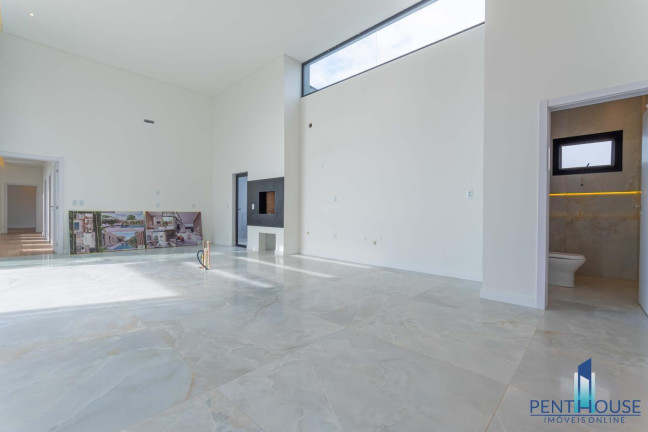Imagem Casa com 4 Quartos à Venda, 348 m² em Santa Regina - Camboriú Imagem Casa com 4 Quartos à Venda, 348 m² em Santa Regina - Camboriú