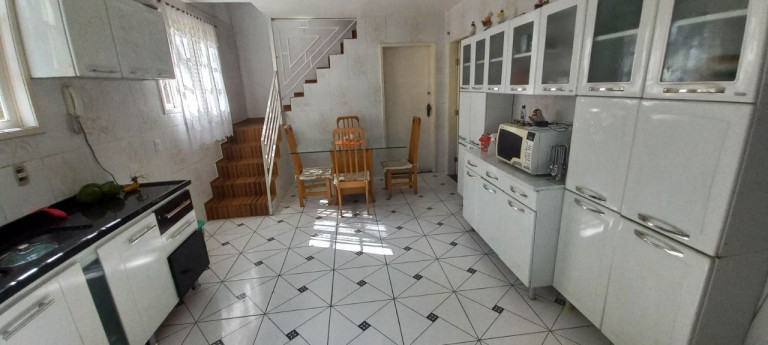 Imagem Casa com 3 Quartos à Venda, 134 m² em Albuquerque - Teresópolis Imagem Casa com 3 Quartos à Venda, 134 m² em Albuquerque - Teresópolis