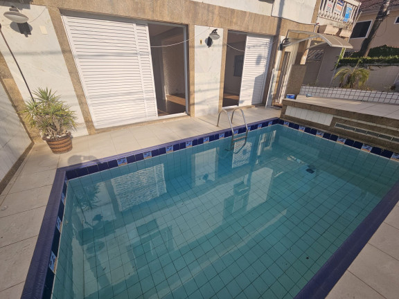 Imagem Casa com 4 Quartos para Alugar, 276 m² em Aparecida - Santos