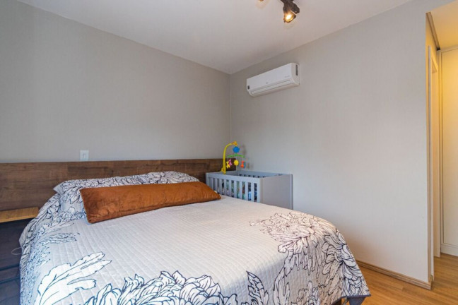 Imagem Imóvel com 2 Quartos à Venda, 65 m² em Petrópolis - Porto Alegre