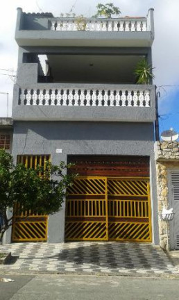 Sobrado com 11 Quartos à Venda, 196 m² em Cidade Miguel Badra - Suzano