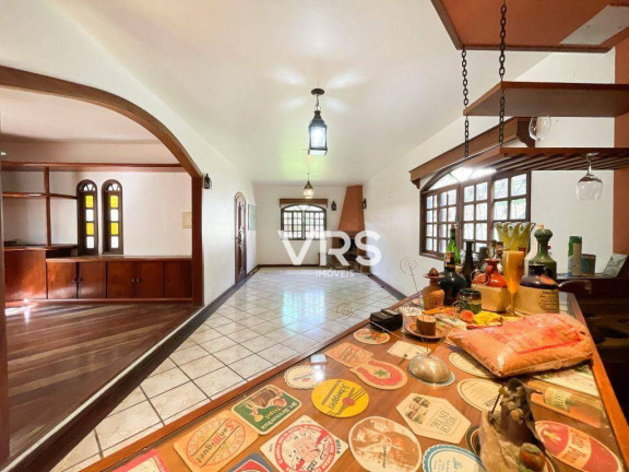 Imagem Casa com 6 Quartos à Venda ou Locação, 288 m² em Várzea - Teresópolis Imagem Casa com 6 Quartos à Venda ou Locação, 288 m² em Várzea - Teresópolis