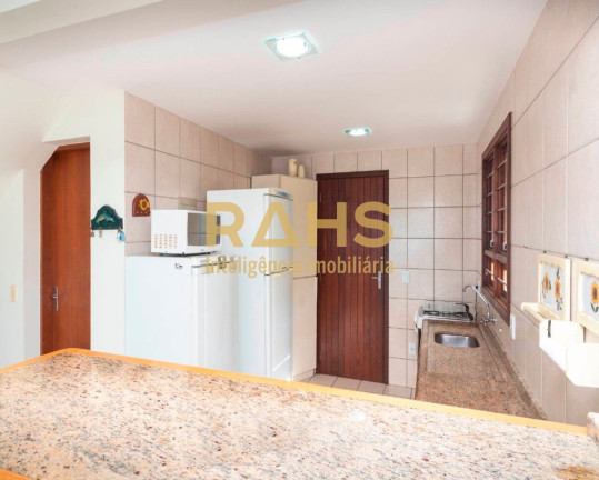 Imagem Casa com 4 Quartos à Venda, 224 m² em Bombas - Bombinhas Imagem Casa com 4 Quartos à Venda, 224 m² em Bombas - Bombinhas
