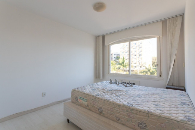 Imagem Imóvel com 2 Quartos à Venda, 66 m² em Petrópolis - Porto Alegre