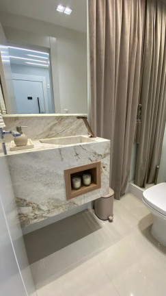 Imagem Apartamento com 3 Quartos à Venda, 136 m² em Centro - Balneário Camboriú Imagem Apartamento com 3 Quartos à Venda, 136 m² em Centro - Balneário Camboriú