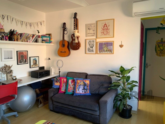 Imóvel com 1 Quarto à Venda,  em Menino Deus - Porto Alegre