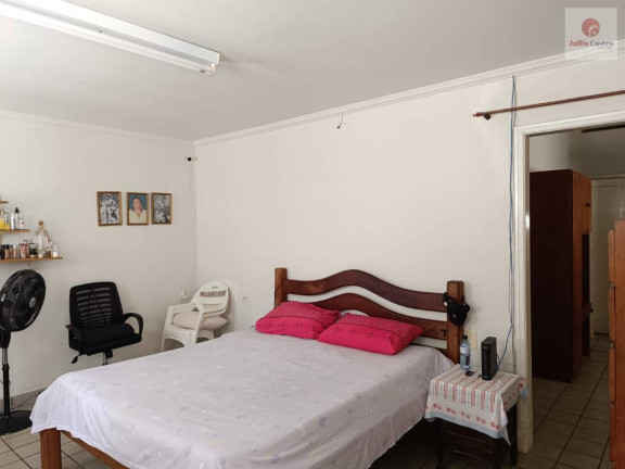 Imagem Casa com 4 Quartos à Venda, 200 m²