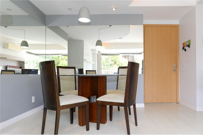 Imagem Apartamento com 2 Quartos à Venda, 69 m² em Jardim Lindóia - Porto Alegre