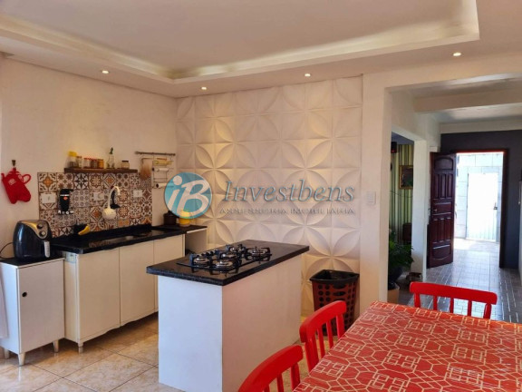 Imagem Casa com 4 Quartos à Venda, 190 m² em Novo Mundo - Curitiba