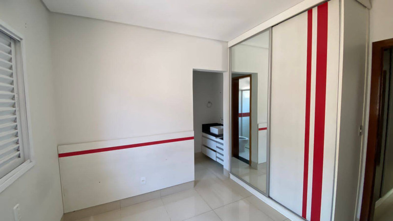 Imagem Casa com 3 Quartos para Alugar, em Jardim Imperial - Cuiabá Imagem Casa com 3 Quartos para Alugar, em Jardim Imperial - Cuiabá