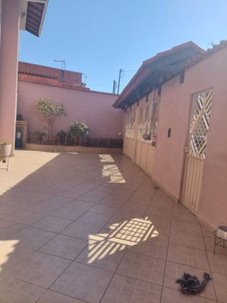Imagem Sobrado com 3 Quartos à Venda, 255 m² em Vila Júlia - Poá Imagem Sobrado com 3 Quartos à Venda, 255 m² em Vila Júlia - Poá