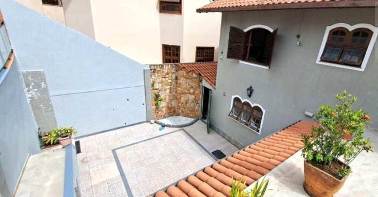 Imagem Casa com 3 Quartos à Venda, 472 m² em Tijuca - Teresópolis Imagem Casa com 3 Quartos à Venda, 472 m² em Tijuca - Teresópolis