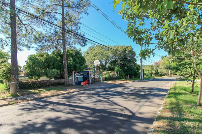 Imagem Terreno à Venda, 2.420 m² em Vila Nova - Porto Alegre Imagem Terreno à Venda, 2.420 m² em Vila Nova - Porto Alegre