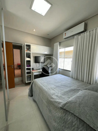 Imagem Casa com 3 Quartos à Venda, 200 m² em Condomínio Do Lago - Goiânia Imagem Casa com 3 Quartos à Venda, 200 m² em Condomínio Do Lago - Goiânia