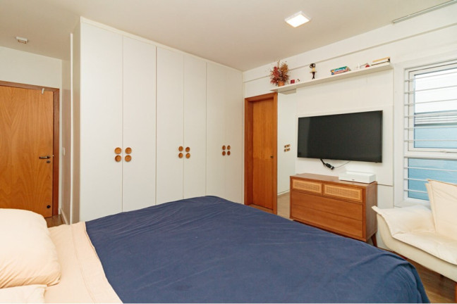 Imagem Casa com 4 Quartos à Venda, 311 m² em Chácara Das Pedras - Porto Alegre