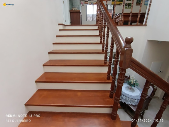 Imagem Casa com 4 Quartos à Venda, 304 m² em Trindade - Florianópolis Imagem Casa com 4 Quartos à Venda, 304 m² em Trindade - Florianópolis