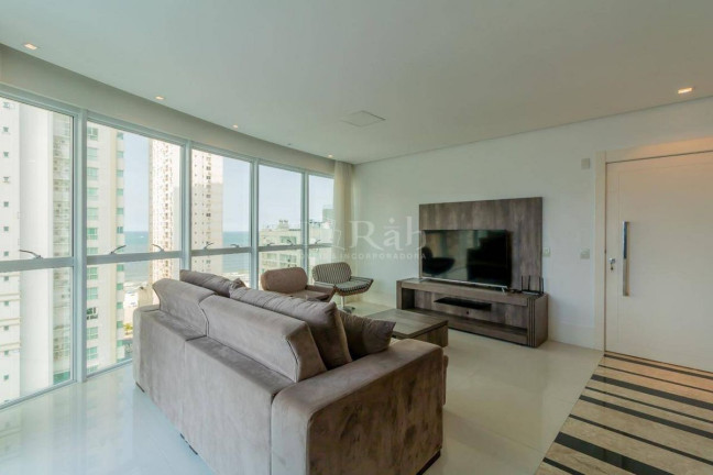Imagem Apartamento com 3 Quartos à Venda, 151 m² em Centro - Balneário Camboriú Imagem Apartamento com 3 Quartos à Venda, 151 m² em Centro - Balneário Camboriú