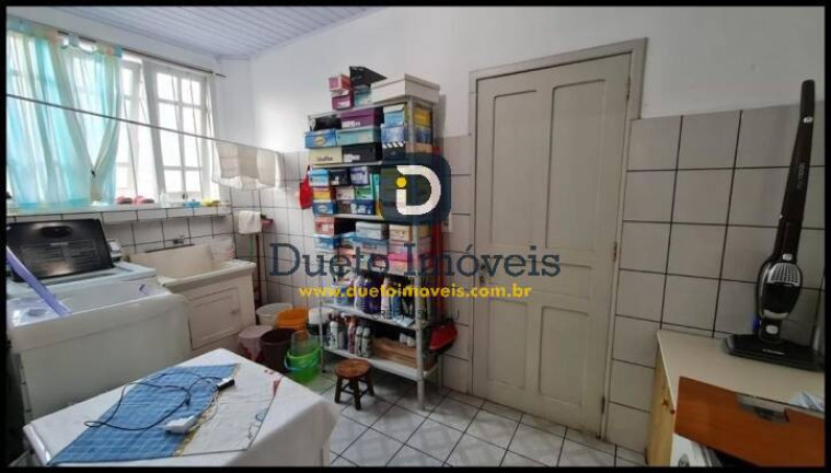 Imagem Casa com 4 Quartos à Venda, 284 m² em Camobi - Santa Maria