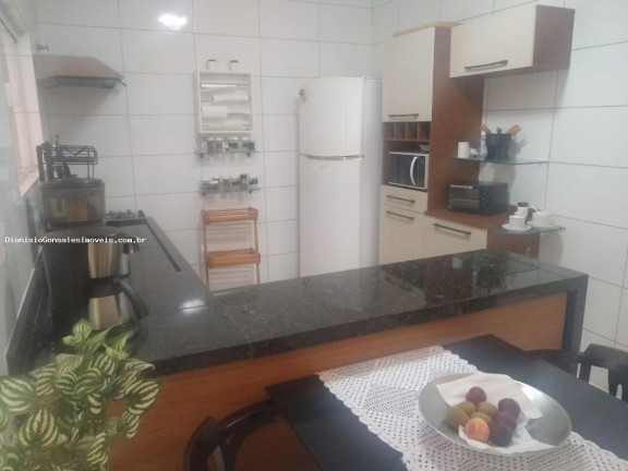 Imagem Casa com 2 Quartos à Venda, 73 m² em Europa - Mongaguá