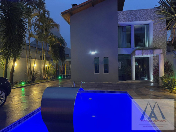 Sobrado com 3 Quartos à Venda, 215 m² em Vila Oliveira - Mogi Das Cruzes
