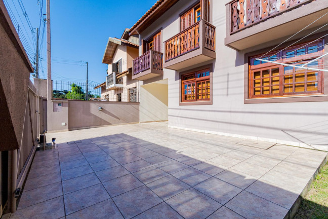Imagem Casa com 3 Quartos à Venda, 129 m² em Santo Inácio - Curitiba Imagem Casa com 3 Quartos à Venda, 129 m² em Santo Inácio - Curitiba