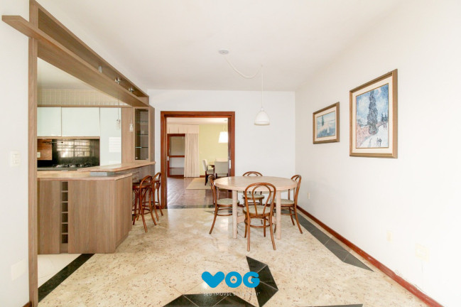 Imagem Casa com 3 Quartos à Venda, 280 m² em Chácara Das Pedras - Porto Alegre Imagem Casa com 3 Quartos à Venda, 280 m² em Chácara Das Pedras - Porto Alegre