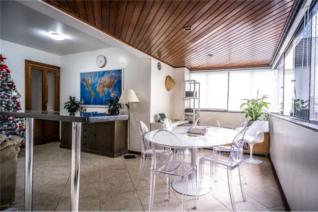 Imagem Imóvel com 2 Quartos à Venda, em Petrópolis - Porto Alegre Imagem Imóvel com 2 Quartos à Venda, em Petrópolis - Porto Alegre