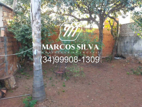 Imagem Casa com 4 Quartos à Venda, 300 m² em Segismundo Pereira - Uberlândia